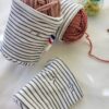 Chaussettes-rayées chaussette à cake ou pelote de laine avec rayures et petits personnages animaux