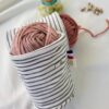 Chaussettes-rayées3 chaussette à cake ou pelote de laine avec rayures et petits personnages animaux