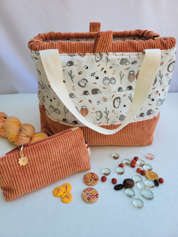 Sac-hérissons2 Sacs à projets et accessoires pour tricot crochet broderie motifs hérissons
