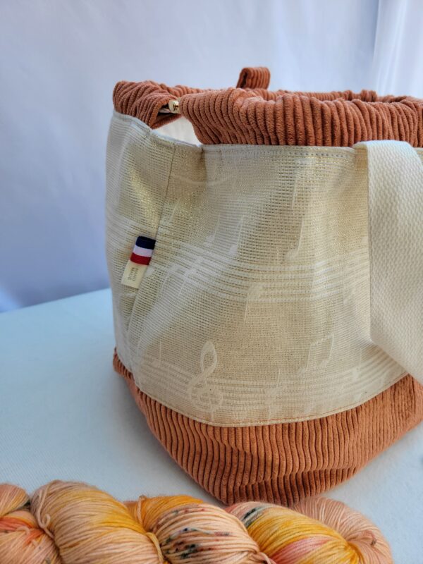 Sac-musique3 Sacs à projets et accessoires pour tricot crochet broderie motifs notes de musique