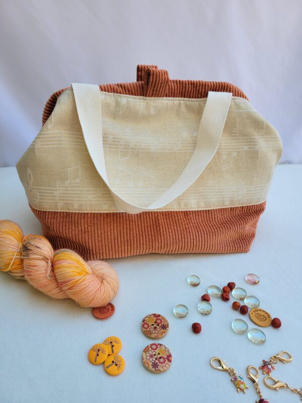Sac-musique6 Sacs à projets et accessoires pour tricot crochet broderie motifs notes de musique