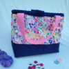 Sac_bleu_rose sac à projet tricot crochet broderie bleu rose