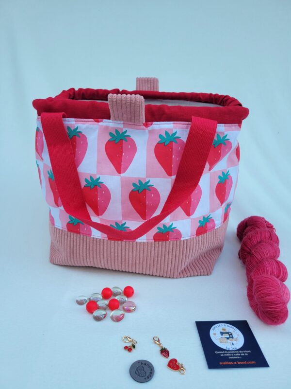 Sac_fraise2 sac à projet tricot crochet broderie fraises