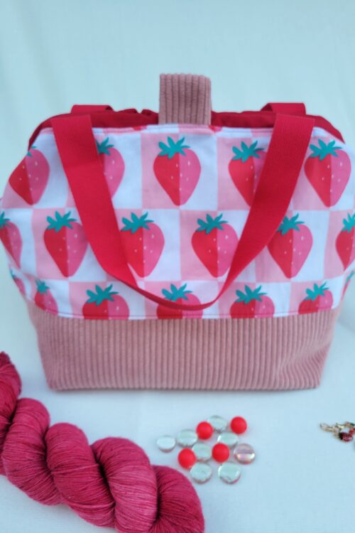 sac à projet tricot crochet broderie fraises