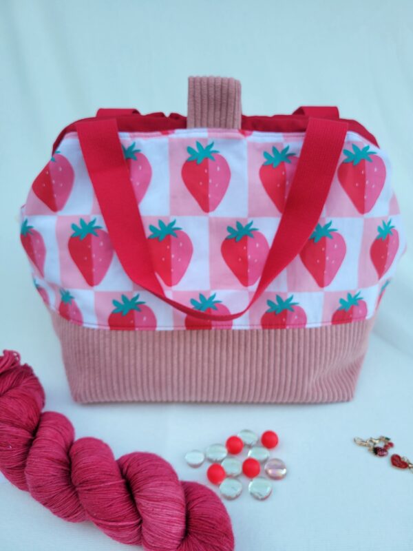 Sac_fraise8 sac à projet tricot crochet broderie fraises