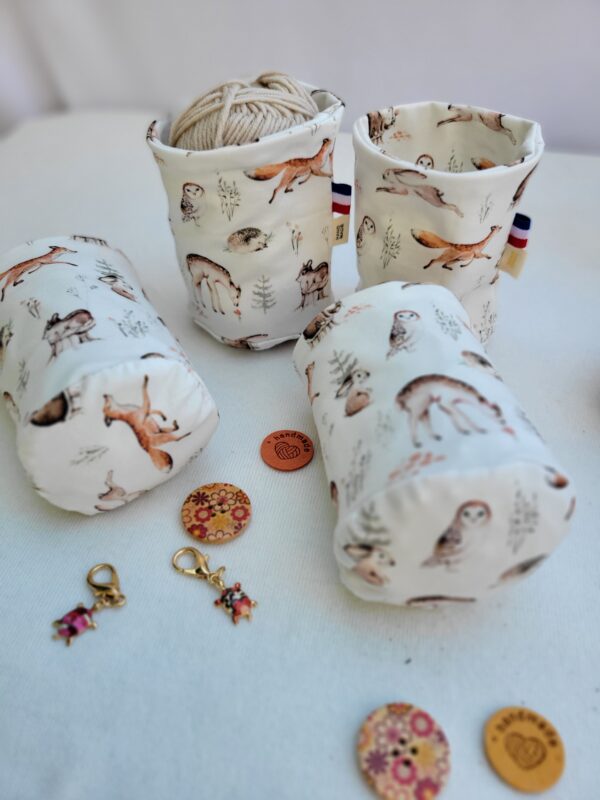 chaussette6 chaussette à cake ou pelote de laine avec fond motifs animaux