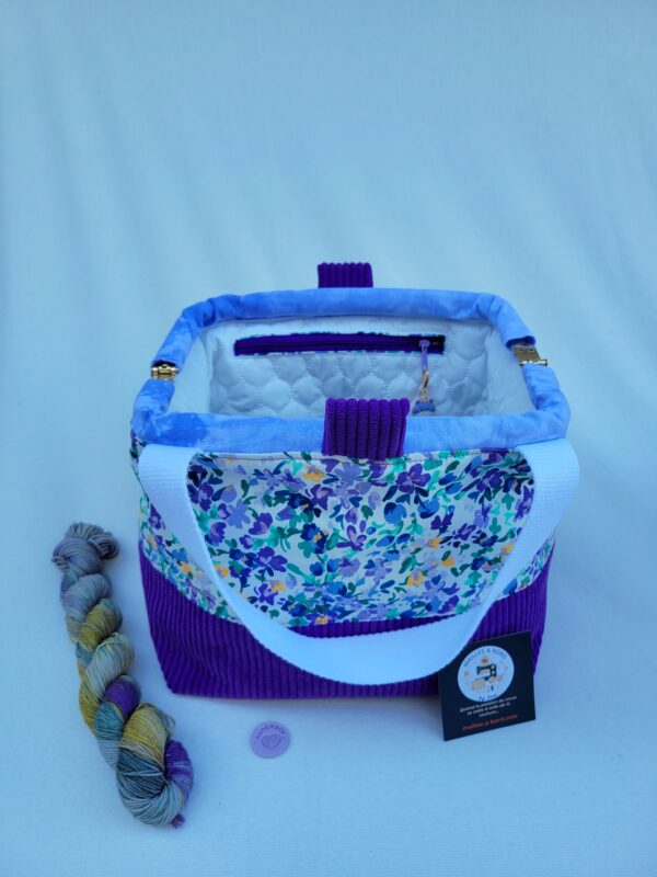 petit sac à projet tricot crochet broderie fleurs violettes