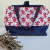 sac-fleurs3 Sacs à projets et accessoires pour tricot crochet broderie bleu avec des fleurs blanches