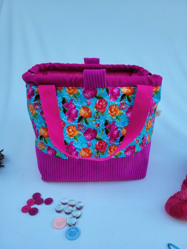 sac à projet tricot crochet broderie fuschia