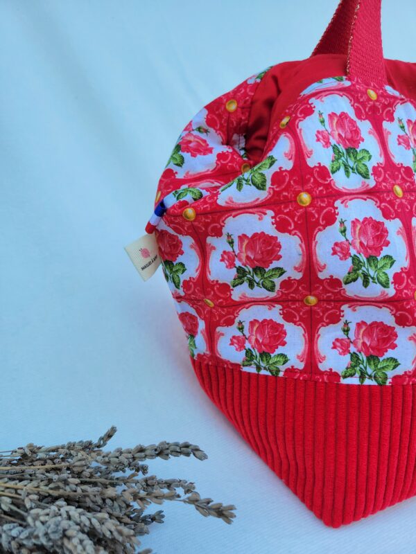 sac_roses_rouges2 sac à projet tricot crochet broderie fleurs rouges