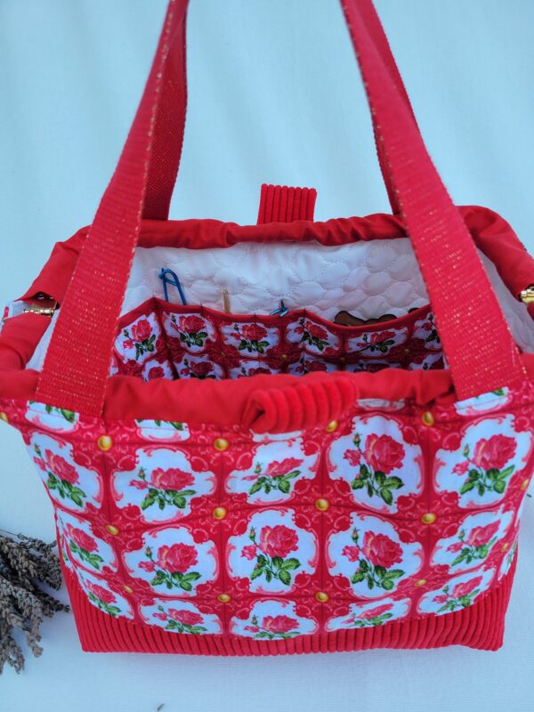 sac_roses_rouges5 sac à projet tricot crochet broderie fleurs rouges