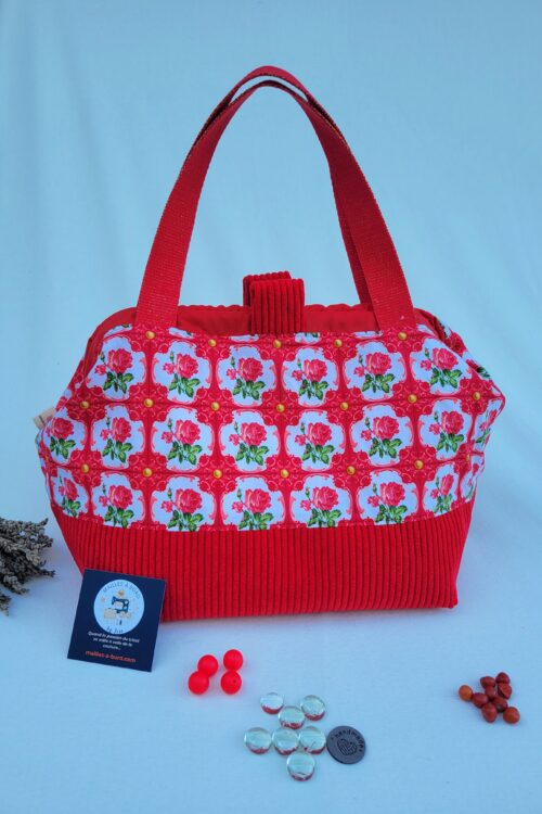 sac_roses_rouges8 sac à projet tricot crochet broderie fleurs rouges