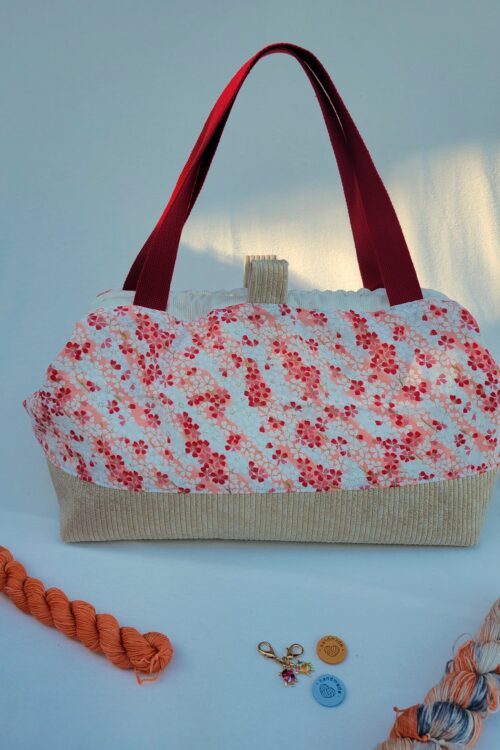 très-grand-sac-fermé2 très grand sac à projet pour tricot crochet broderie fleuri et doré