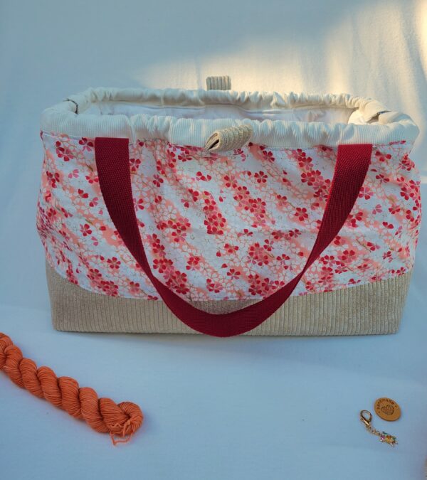 très-grand-sac-ouvert4 grand sac à projet tricot crochet broderie velours doré et tissu fleuri