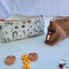 trousse-moyenne-herissons4 Trousse à accessoires pour le tricot crochet broderie, format moyen en tissu matelassé et coton motifs hérissons